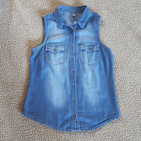 Charlotte Russe Tops - Sleeveless Denim shirt